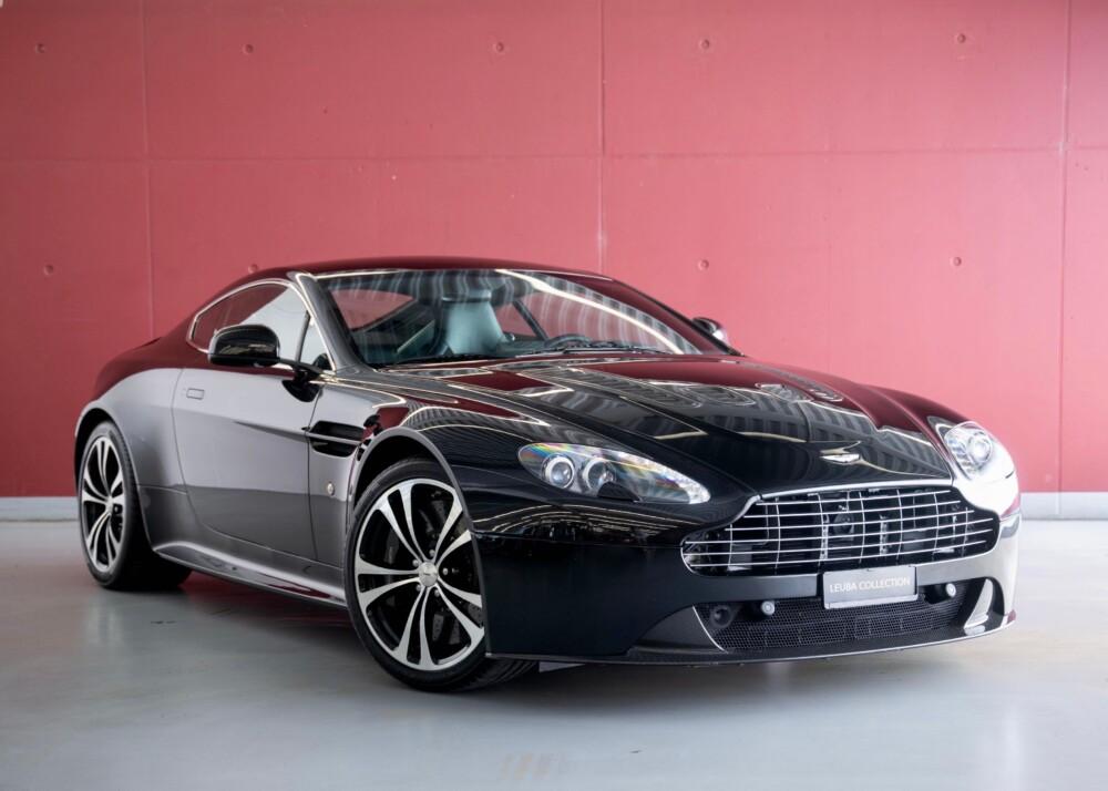 ASTON MARTIN V12 Vantage 5.9 Carbon Black Edition