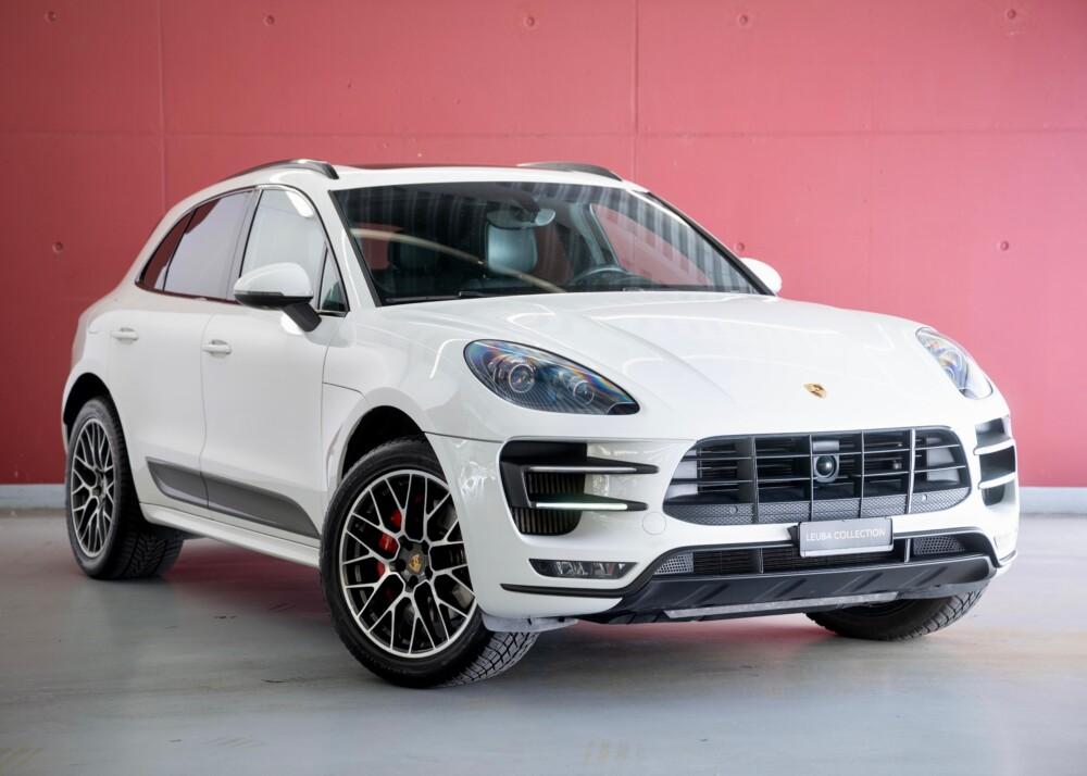PORSCHE MACAN Turbo PDK