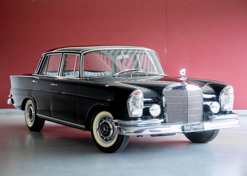 MERCEDES-BENZ 220 S Limousine