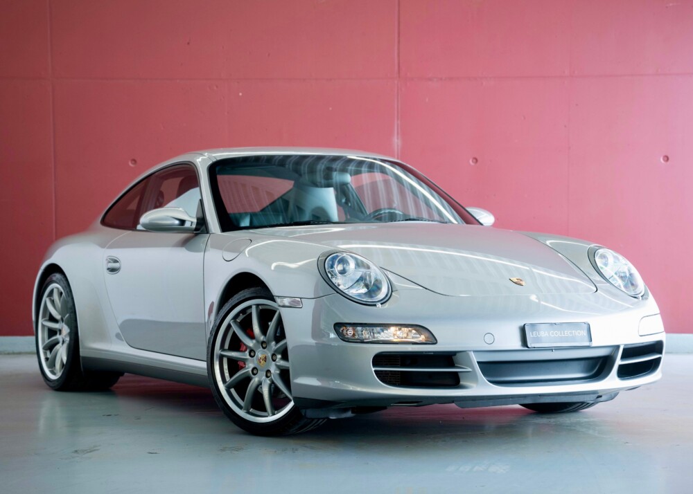 PORSCHE 911 Carrera 4S