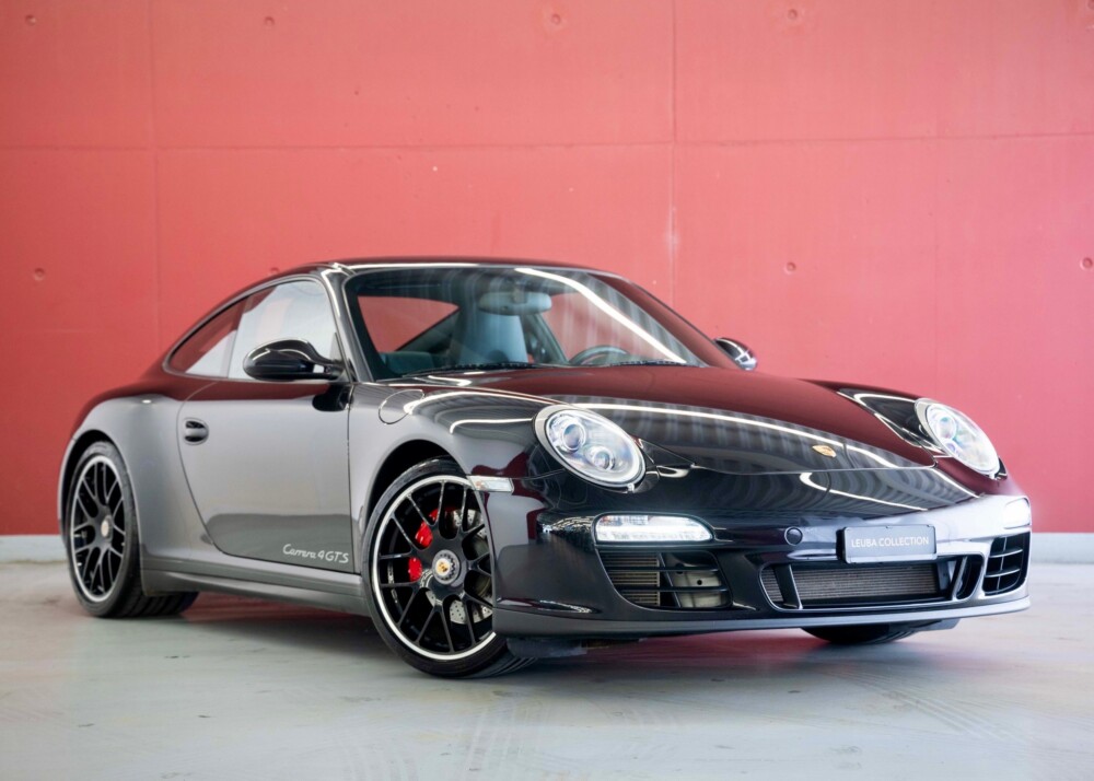 PORSCHE 911 Carrera 4 GTS PDK (Swiss car, 1st hand, 1st paint, full service Porsche history, fantastic condition)