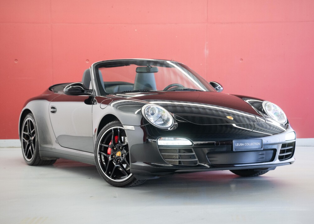 PORSCHE 911 Cabrio Carrera 4S