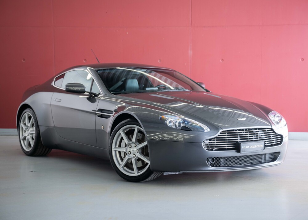 ASTON MARTIN V8 Vantage 4.3 Manual transmission (Swiss car, 1st hand, full Aston Martin service history)