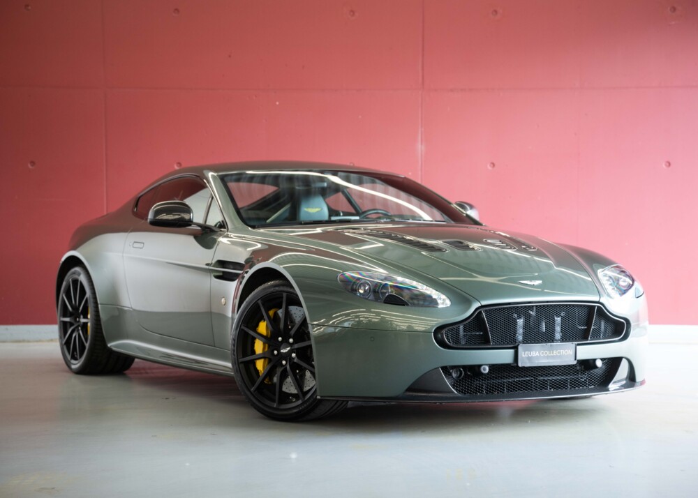 ASTON MARTIN V12 Vantage 5.9 S (2nd hand Swiss car, fantastic condition, Chiltern Green paint, full Aston Martin history, 100% original)