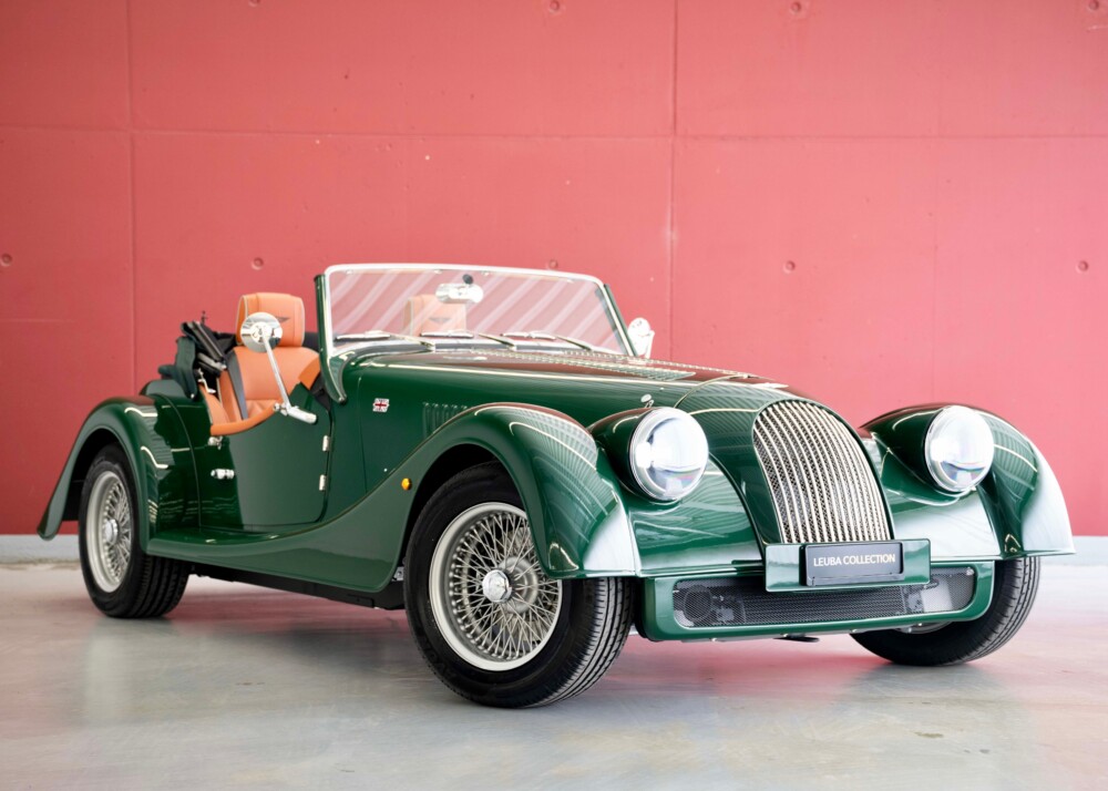 MORGAN 4/4 Plus Four 2.0 Bespoke (Model Year 26, Swiss new car, one-of-a-kind configuration, Porsche Irish Green, 30-month factory warranty)