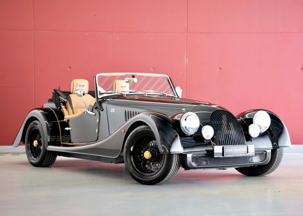 MORGAN 4/4 Plus Four 2.0 Bespoke (Model Year 26, Swiss new car, one-of-a-kind configuration, Rolls-Royce Diamond Black metallic, 30-month warranty)