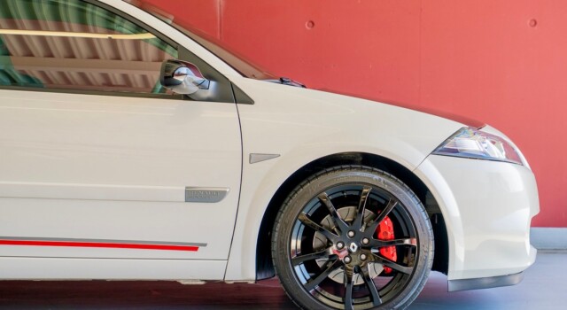 RENAULT MÉGANE Mégane 2.0 16V Turbo R26 R (2nd hand Swiss model, 1 of 450, factory tires)