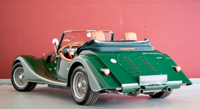 MORGAN 4/4 Plus Four 2.0 Bespoke (Model Year 26, Swiss new car, one-of-a-kind configuration, Porsche Irish Green, 30-month factory warranty)