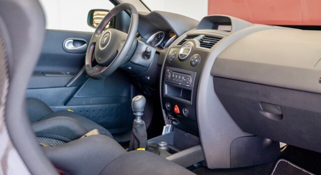 RENAULT MÉGANE Mégane 2.0 16V Turbo R26 R (2nd hand Swiss model, 1 of 450, factory tires)