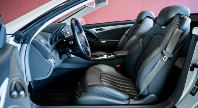 MERCEDES-BENZ SL 65 AMG (2nd hand, 100% original, stunning condition, full Mercedes history)