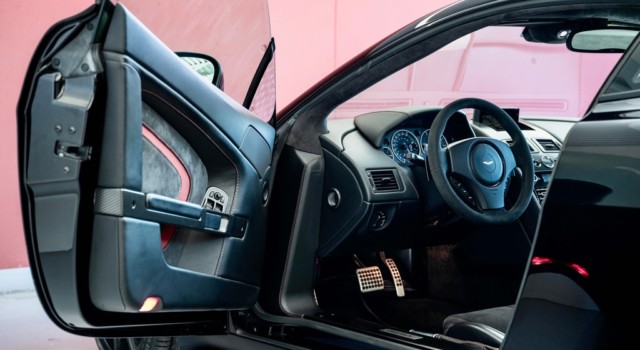 ASTON MARTIN V12 Vantage 5.9 S