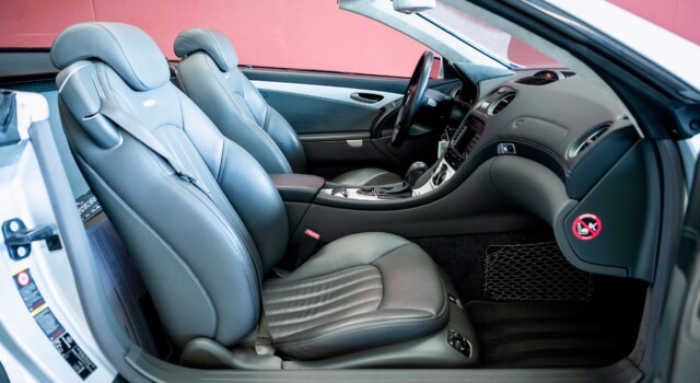 MERCEDES-BENZ SL 65 AMG (2nd hand, 100% original, stunning condition, full Mercedes history)