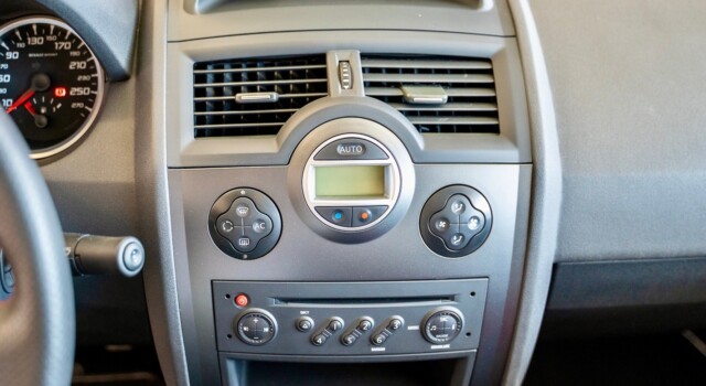 RENAULT MÉGANE Mégane 2.0 16V Turbo R26 R (2nd hand Swiss model, 1 of 450, factory tires)