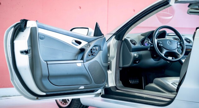 MERCEDES-BENZ SL 65 AMG (2nd hand, 100% original, stunning condition, full Mercedes history)