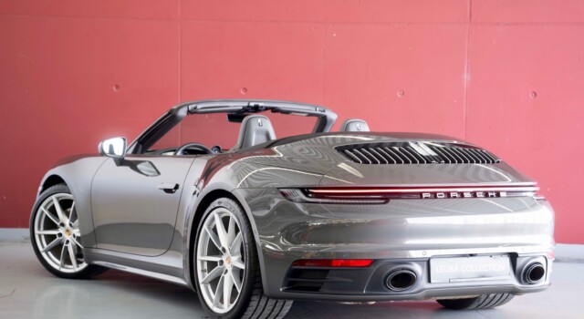 PORSCHE 911 Carrera 4 Cabriolet PDK Exclusive Manufaktur (1 owner, like new)