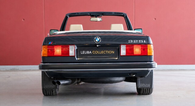 BMW 325 i E30 Cabrio (1st hand Swiss car, fully documented, never restored, 1st paint)