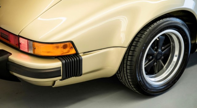 PORSCHE 911 Carrera 3.0 Targa