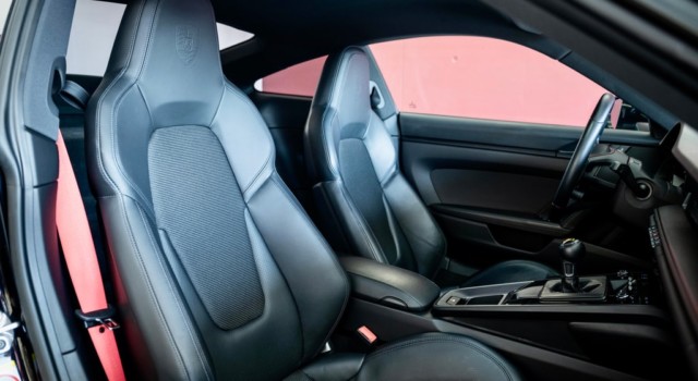 PORSCHE 911 GT3 Touring