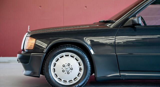 MERCEDES-BENZ 190 E 2.3-16 (Swiss car, 2nd hand, 1st paint)