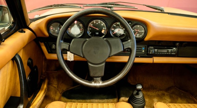 PORSCHE 911 Carrera 3.0 Targa