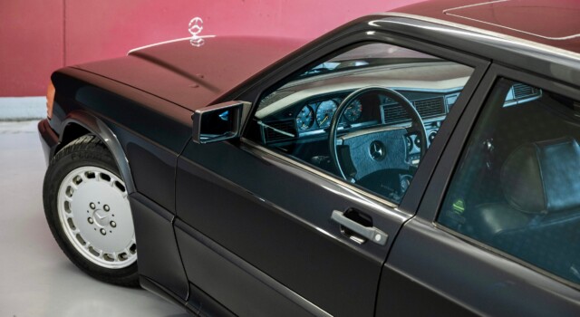 MERCEDES-BENZ 190 E 2.3-16 (Swiss car, 2nd hand, 1st paint)