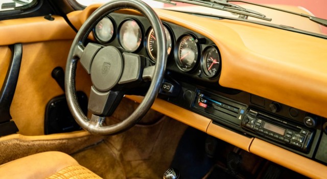 PORSCHE 911 Carrera 3.0 Targa