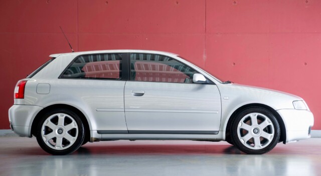 AUDI S3 quattro