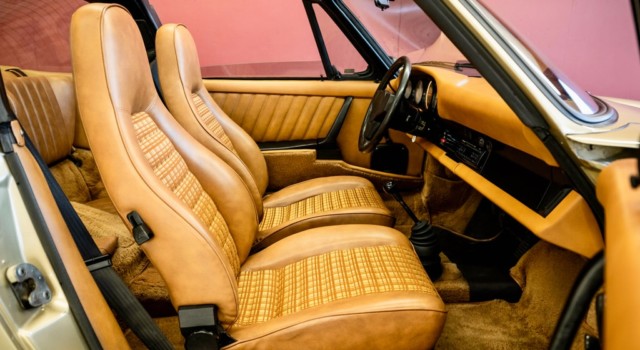 PORSCHE 911 Carrera 3.0 Targa