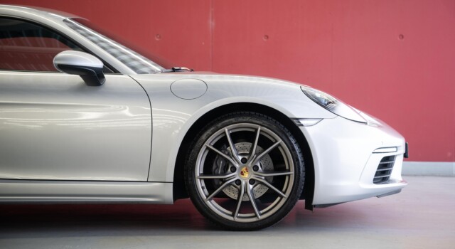 PORSCHE 718-boxster-cayman 718 Cayman 2.0 PDK (German car, fantastic condition, Porsche Approved warranty)