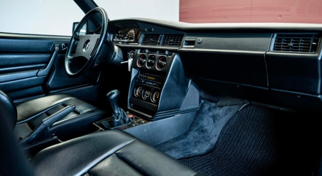 MERCEDES-BENZ 190 E 2.3-16 (Swiss car, 2nd hand, 1st paint)