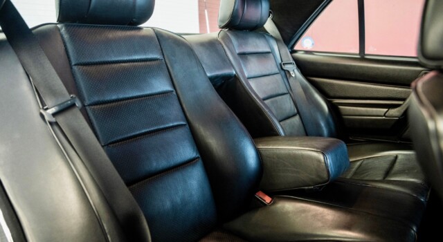 MERCEDES-BENZ 190 E 2.3-16 (Swiss car, 2nd hand, 1st paint)