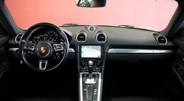 PORSCHE 718-boxster-cayman 718 Cayman 2.0 PDK (German car, fantastic condition, Porsche Approved warranty)