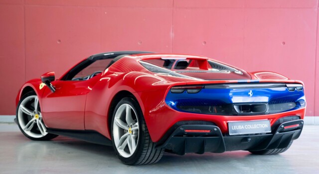 FERRARI 296 GTS Fiorano (Swiss car, 1st hand, fantastic configuration, Daytona racing seats)