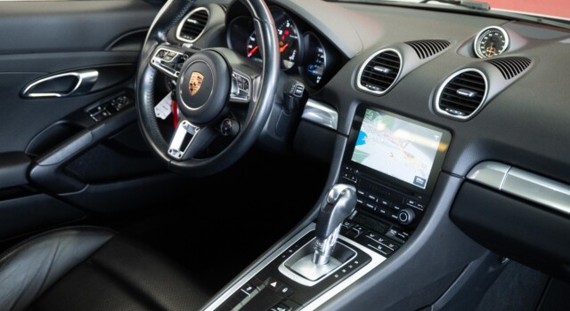PORSCHE 718-boxster-cayman 718 Cayman 2.0 PDK (German car, fantastic condition, Porsche Approved warranty)