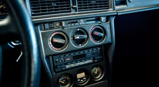 MERCEDES-BENZ 190 E 2.3-16 (Swiss car, 2nd hand, 1st paint)