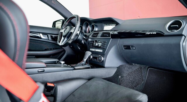 MERCEDES-BENZ C 63 AMG C 63 Coupé AMG Black Series (1st hand, 1st paint, Bucket seats, Aerodynamic Package)