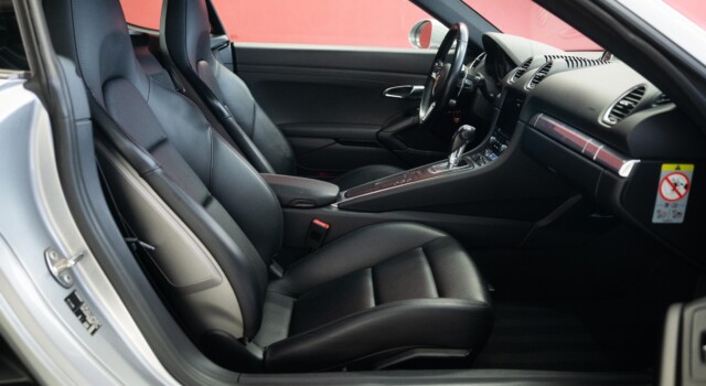 PORSCHE 718-boxster-cayman 718 Cayman 2.0 PDK (German car, fantastic condition, Porsche Approved warranty)
