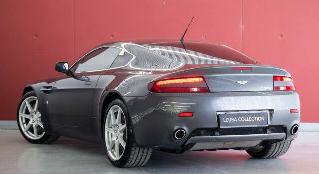 ASTON MARTIN V8 Vantage 4.3 Manual transmission (Swiss car, 1st hand, full Aston Martin service history)