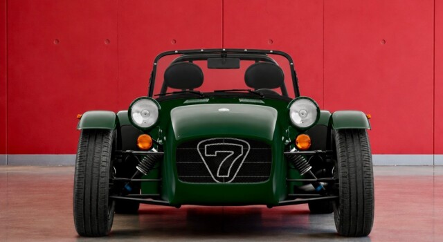 CATERHAM SEVEN 170S (MY26, Swiss new car, Vintage Green paint, 24-month factory warranty, delivery January 27)