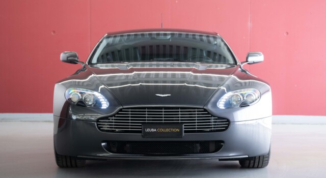 ASTON MARTIN V8 Vantage 4.3 Manual transmission (Swiss car, 1st hand, full Aston Martin service history)
