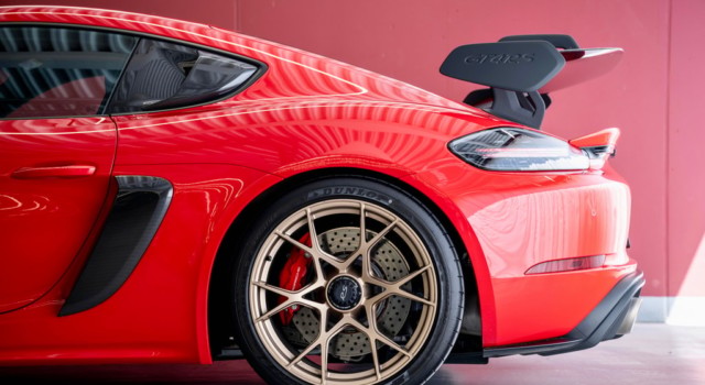 PORSCHE CAYMAN 718  GT4 RS PDK