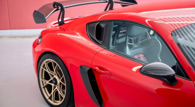 PORSCHE CAYMAN 718  GT4 RS PDK