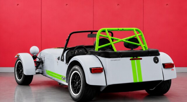 CATERHAM SEVEN 340R SV (MY26, Swiss new car, Chainmail Silver paint, Signature Sport Hex seats, 24-month factory warranty)