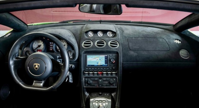 LAMBORGHINI GALLARDO LP570-4 Spyder Performante Ed. Tecnica E-Gear