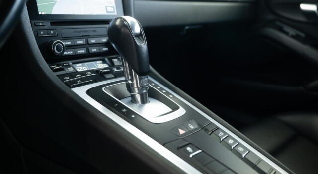 PORSCHE 718-boxster-cayman 718 Cayman 2.0 PDK (German car, fantastic condition, Porsche Approved warranty)