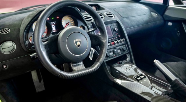 LAMBORGHINI GALLARDO LP570-4 Spyder Performante Ed. Tecnica E-Gear