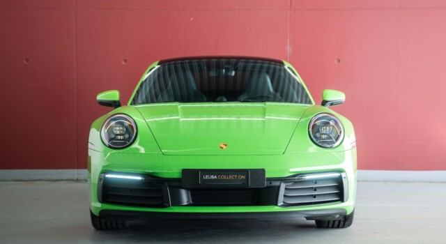PORSCHE 911 Carrera S PDK (2nd hand, Lizard Green special paint, full Porsche history, perfect condition)