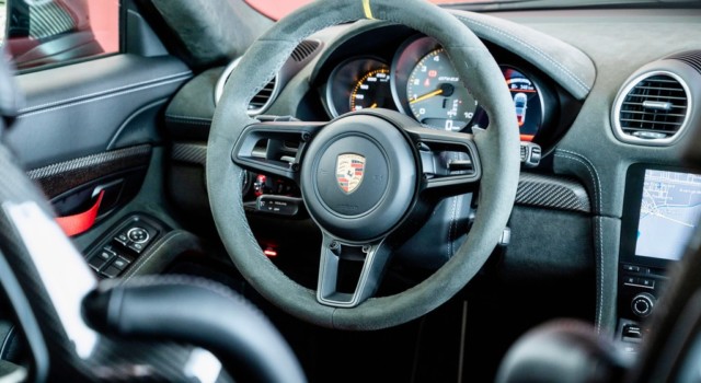 PORSCHE CAYMAN 718  GT4 RS PDK