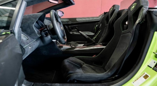 LAMBORGHINI GALLARDO LP570-4 Spyder Performante Ed. Tecnica E-Gear