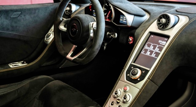 McLAREN 650S Coupé 3.8 V8 SSG